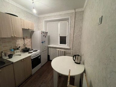 Продам 2-комн. квартиру в 15 мкр.