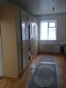 Продам двух этажный теплый дом