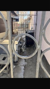 аренда 6 кв заперается с выходом на проспект район дом Карева