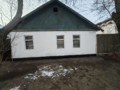 Продам частный дом с участком общей площадью 6.5 соток