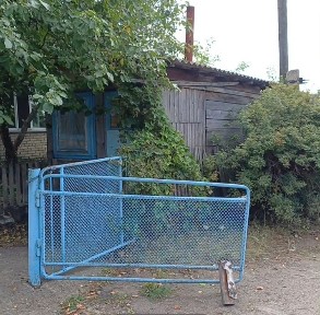 Трех комнатный кирпичный дом.