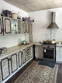 Үй сатылады, жері 8 соток. Қалаға жақын. Мектеп. Балабақша магазин же