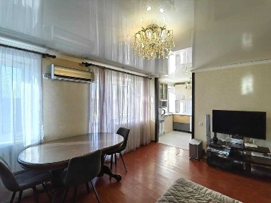 Просторная 3-комнатная 71м² район Центрального парка ул. Ержанова 47/2