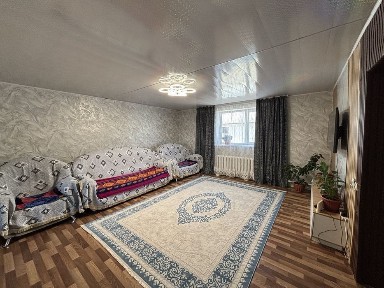 ПРОДАМ ДОМ: 4 комнаты / 7 соток