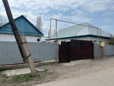 Продается дом в г. Шу район Толе би ул Гагарина