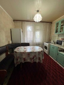 Продам 2-ком улучшенную в 8 микрорайоне! 4 этаж 1987 года