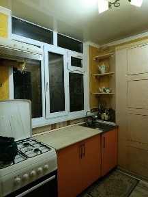 На длительный срок 2х комнатная в золотом квадрате