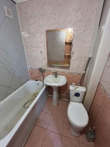 продам 2х комнатную квартиру в центре жехказгана