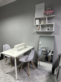 Аренда стол для маникюра, аренда кушетки