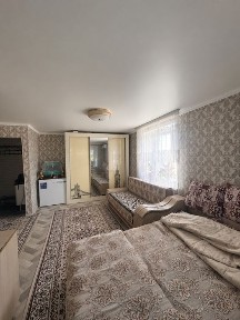 Продается 1 комн. кв с балконом, 2этаж, 8 Марта дом 1