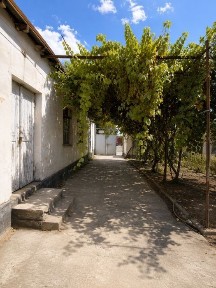 Продается дом под бизнес или для жилья