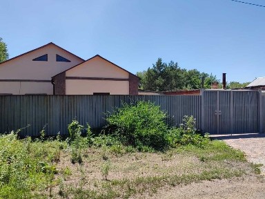 4-комнатный дом 101 м² с гаражом, баней и зем. уч. 12 соток, район ЖБИ