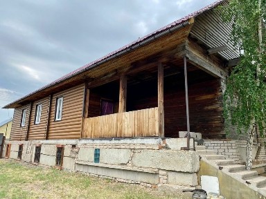 Продается коттедж. Жилой площадью 240кв. м. район Санта Барбары.