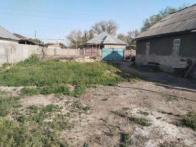 Продам участок и дом 20 соток.