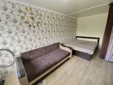 Продам 1 комн квартиру с мебелью и техникой !