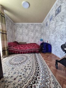 Үш бөлмелі үи сатылады