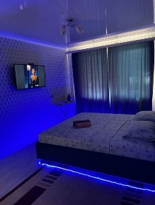 Сдаююю кв почасам 2 ч 3000 МАРТ wifi