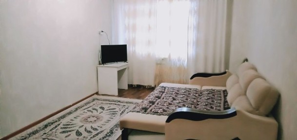 1ком кв Евразия, Встреча, Республика