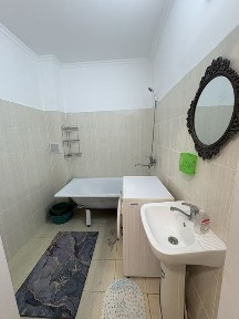 Сдается однакомнатная кв посуточно и по часам жана кала 11ул