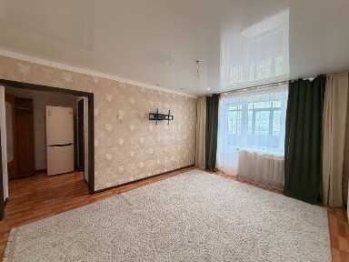продам трех комнатную квартиру