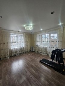 Продаётся 2 комн в центре Революция