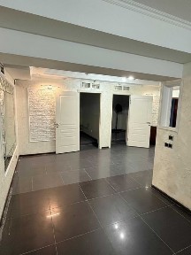 Сдается в аренду помещение под кафе, офисы, салон, бар и проч.