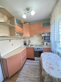 Продам 3-комнатную квартиру на Химгородках (Айманова 11) у Набережной