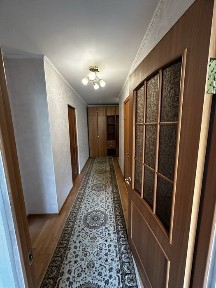Район 7 поликл. рядом баня, школа, раз