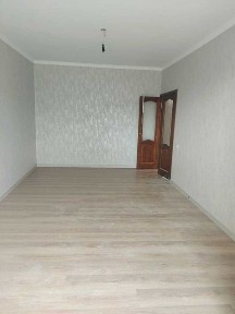 3 комн. в мкр. Отырар 105 сер 4/5 этаж Заезжай и живи!