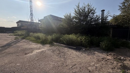 Сдается в аренду огороженный участок коммерческого назначения