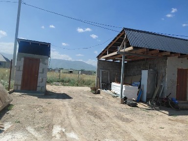 Продам дом с времянкой