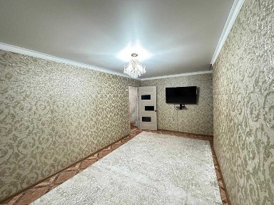 Продаю 3-комнатную по Зелинского возле Налоговой! Помощь в ипотеке!