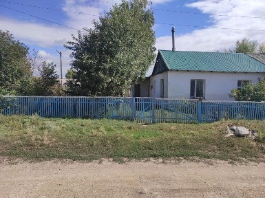 Продаётся полдома 83кв. м, 70км от Астаны 4 комнаты, кухня, баня, сарай