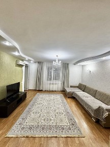 Сдам 3-ком квартиру Казахстан 68 (Акимат, АДК, площадь)