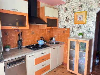 Срочно, недорого продам 2 комн. кв. 56 м² в 4 мкр