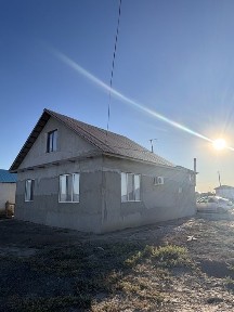 Дом мансардный в мкр. Сая.
