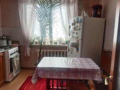 Срочно продам 2 комн. кв. в 4 мкр