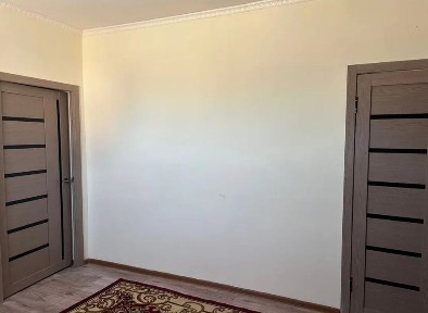 3 бөлмелі жер үй сатылады! Әл-Фараби 10көше 93үй. 261мектептің арты Үй