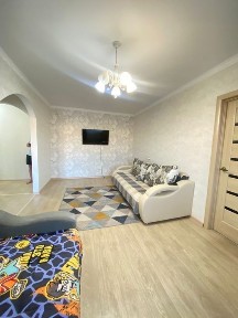 Продаётся 2х кв по пр. Абулхаир хана, с ремонтом и мебелью.