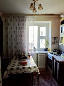 Продам 3 ком квартиру 63 м2 в кирп доме 1992 года а районе Революции