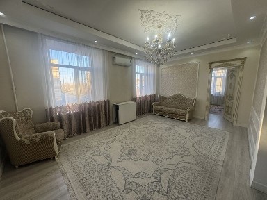 Продам 3 комн квартиру в Центре