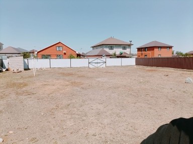 Продаётся земельный участок площадью 10соток с уютной жилой времянкой