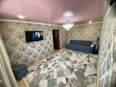 Продам 2 х ком квартиру 4/5 на 9 мкр. Возле ЕИТИ.