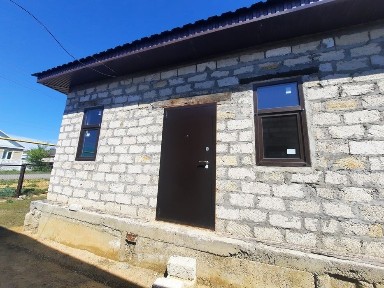 Продам частный дом, гараж, летняя кухняв г. Алга.