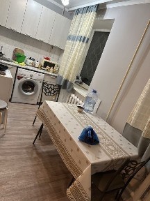 Сдается 3х комнатная квартира в районе старого аэропорта ( авторынок)