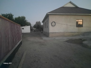 Жер үй сатылады.
