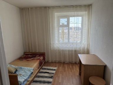 Сдам 3х комнатную кв. Республики 4. Ремонт, все рядом, 2 балкона.