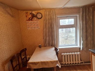 Срочно продам дом 6 комн. Остановка Мегастрой. Торг