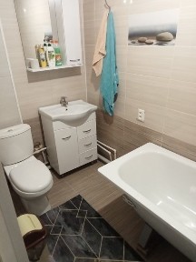 Продам 2 комнатную квартиру в центре города по улице Мира 24