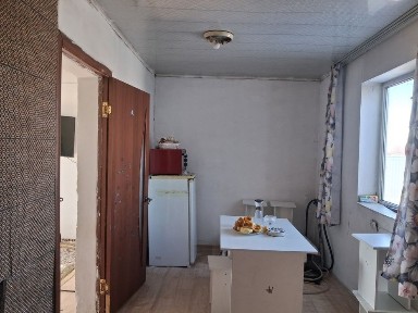 Жер уй сатылады 3 бөлме ишетин су и бакшаға су келип тұр. Свет бар